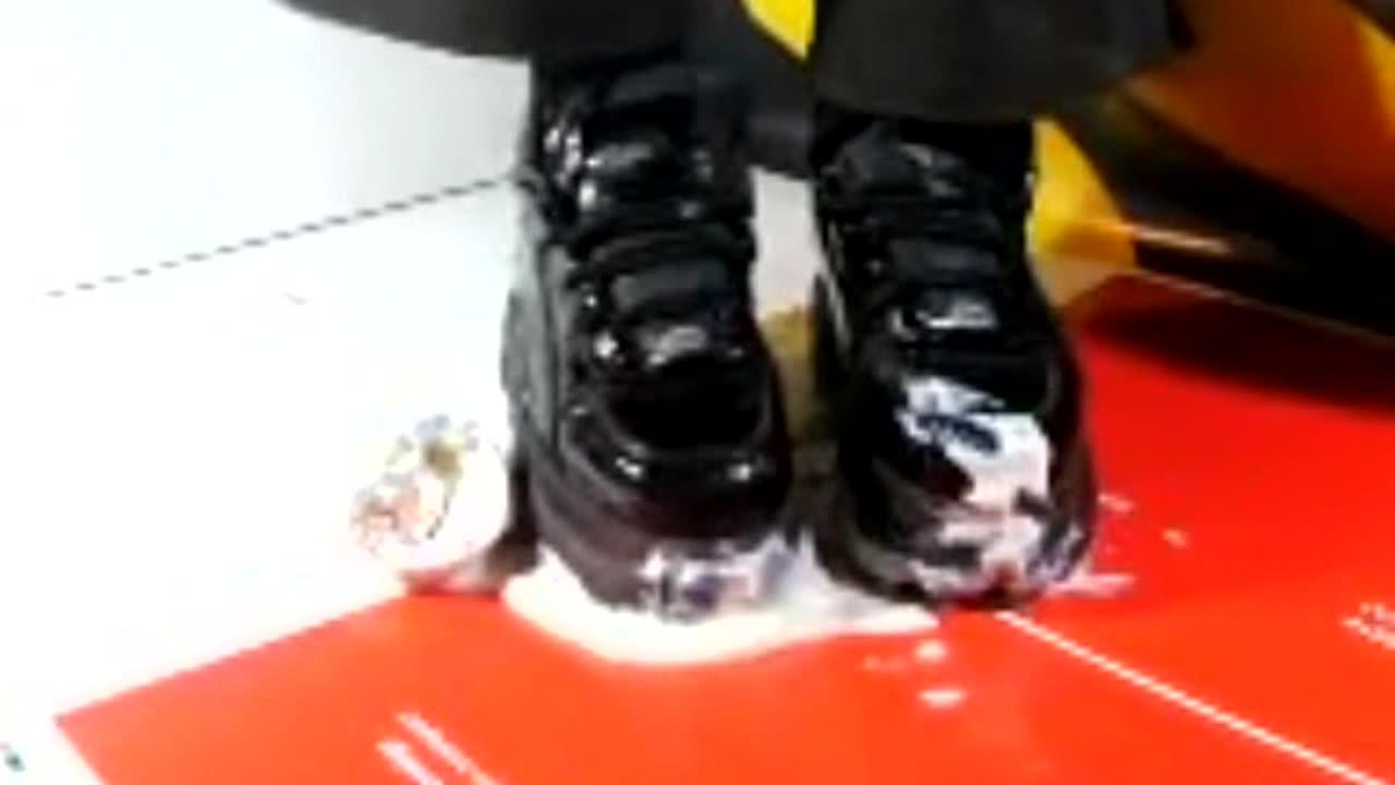 Buffalo Clogs Crush Yogurt