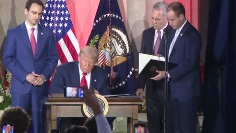 📌President Trump signs MAJOR Executive Orders on Artificial Intelligence