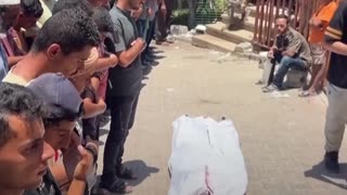 Al menos 22 palestinos mueren por disparos al buscar ayuda en Gaza