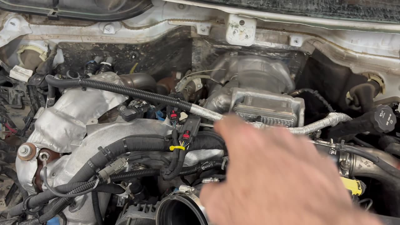 The EASIEST way to access Turbo/Up Pipes on a L5P Duramax