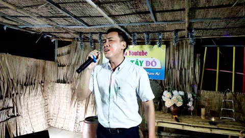 HOA NỞ KHÔNG MÀU.mp4