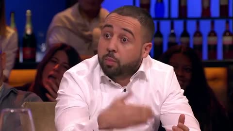 Sallahedinne dist Pauw en iedereen aan tafel