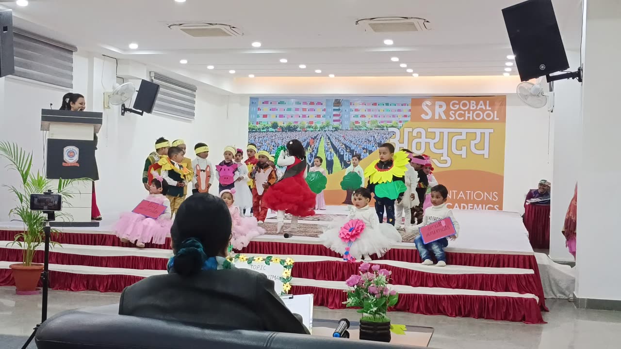 SR Global School Small Child Program