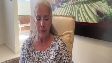 Tecnóloga Médica Vacunada Encuentra Partículas Raras en su Sangre Después de 3 Dosis