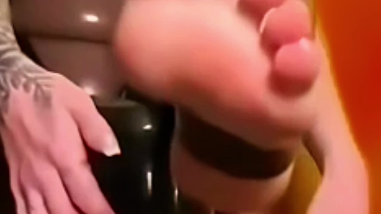 Bella Poarch Slave Foot Sniff 🦶🏻💨🐶