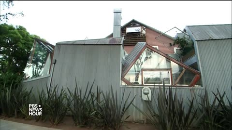 Looking back at Frank Gehry’s building-bending feats