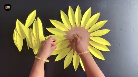 Beautiful and Easy Paper Wall Hanging / Paper Craft For Home Decoration / Unique Wall Hanging / DIY