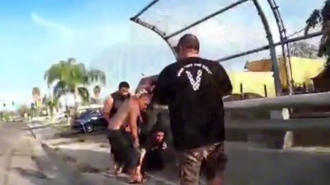 Suspected Child Predator Confronted by Group After Attempting to Meet Minor 🚨