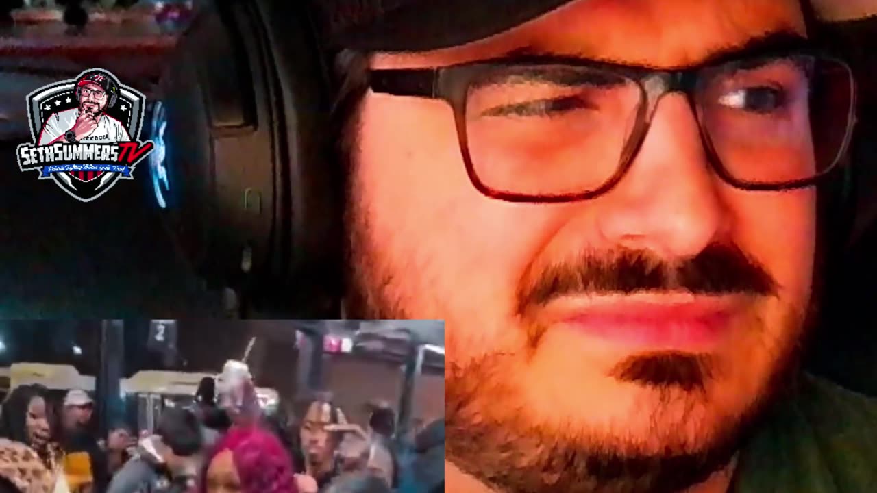 #NYC #Thanksgiving #Parade Breaking Into The Subway