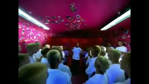 Eminem - The Real Slim Shady (Official Video - Clean Version)