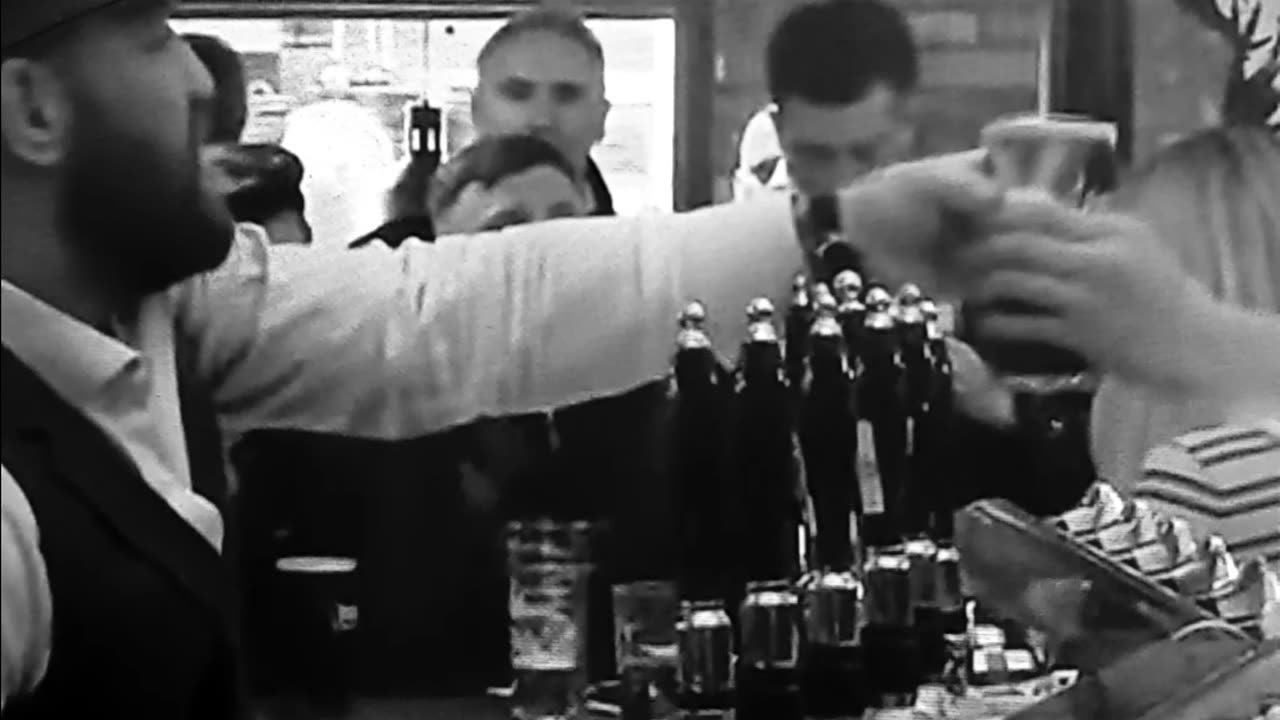 Tucker Carlson spotted at Conor McGregor pub