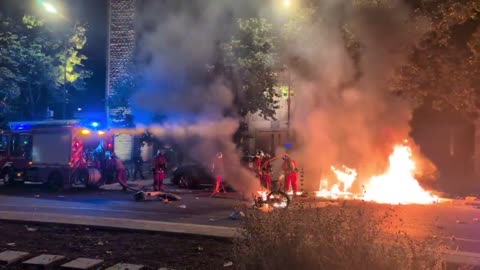Video: Fires erupt, clashes ongoing in Paris, France following PSG UEFA Champions League win.