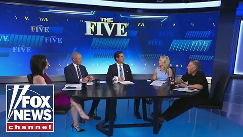 'The Five': Shunning conservative relative?