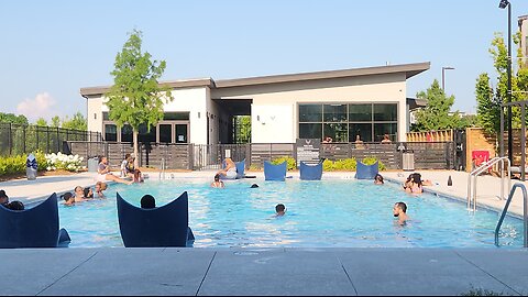 🎆🎇 BE SAFE and KEEP COOL 🌊🏊🏽‍♀️🌊 🎇🎆 FIREWORK SHOW POOLSIDE PARTY 🍹