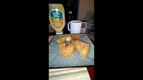 Eating Lee's Famous Recipe Chicken, Plymouth Rd, Livonia, MI, 7/28/25