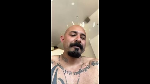 Mexican American CALLS OUT the protesters in Los Angeles.