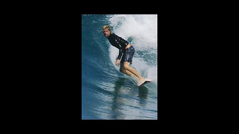 surfing 🏄‍♀️