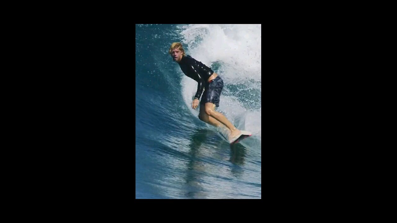 surfing 🏄‍♀️