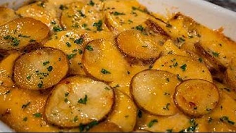 Homemade Scalloped Potatoes | Easy Holiday Side Dish