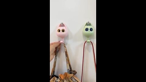 Creative Adhesive Coat Hook，4Pcs Wink Cat Hooks for Hanging Towels, Hats,Coat,Cloth Bags, etc