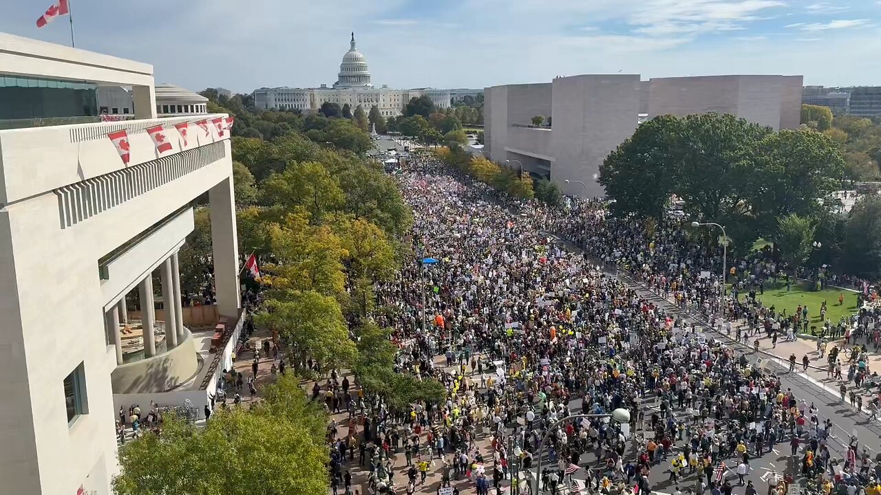 ๐บ๐ธ๐นโ๐บ๐ธ โ Visuals of the โNo Kingsโ protest in Washington, D.C.