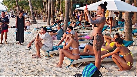 Enjoying the warm afternoon beach air November 23, 2025