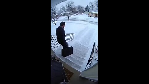 Caught the slip-and-fall ❄️😂