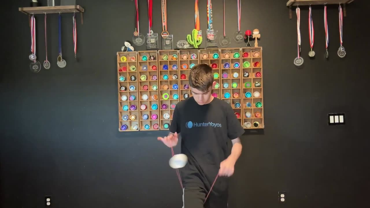4A Offstring Yoyo Trick Tutorial #19_ Leg Orbits