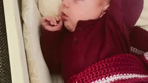 Newborn Kayla’s Cuteness Overload: A Must-See Masterclass!