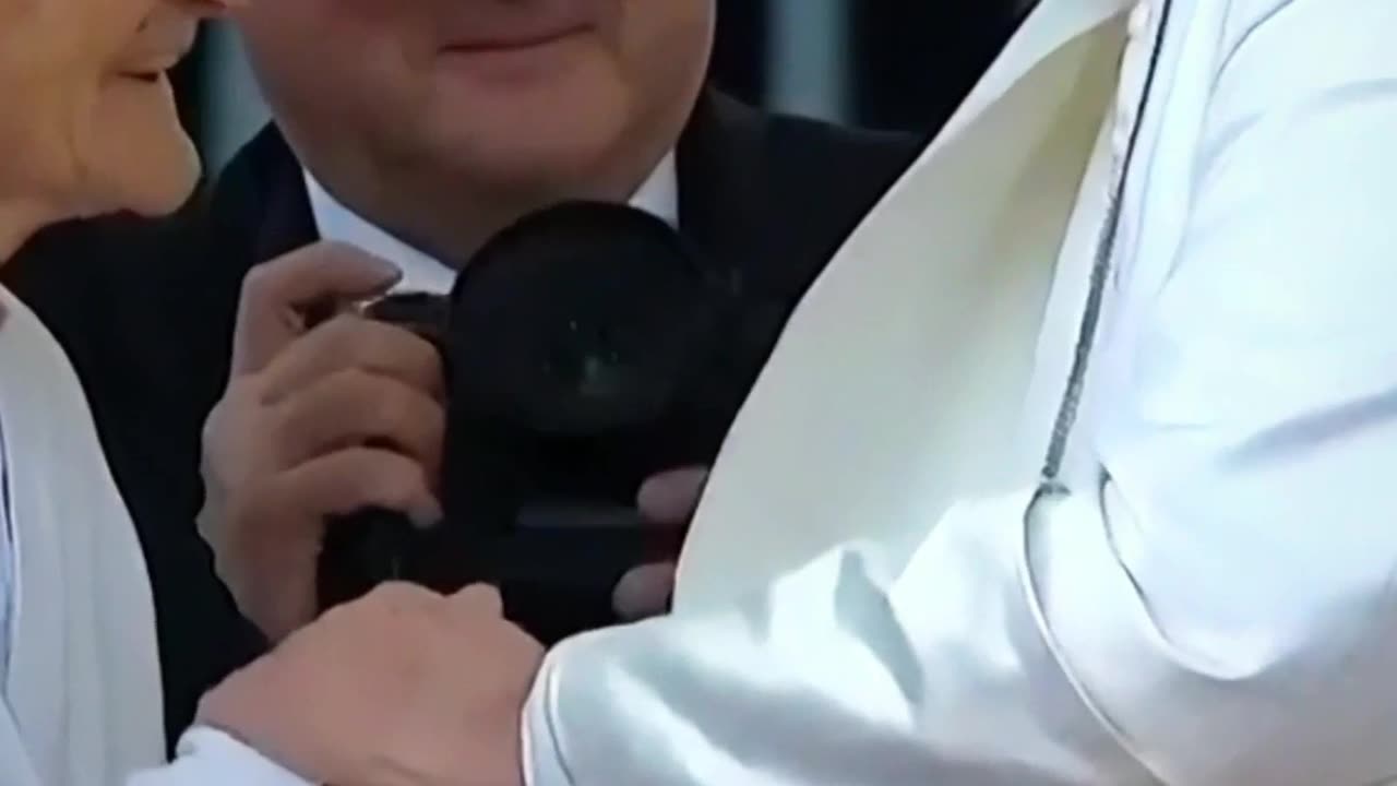 Why Pope Francis Died the Poorest—Yet Most Respected—Pope in Modern History