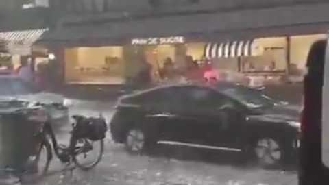 Massive Hailstorm In Paris, France (05/03/2025)