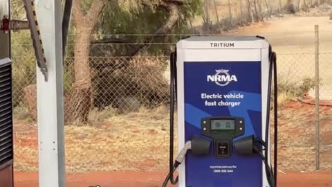 Estación de carga eléctrica en Australia funciona con diésel