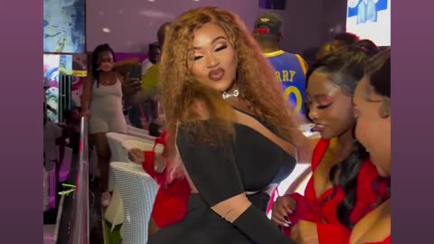 Queen vee bosset