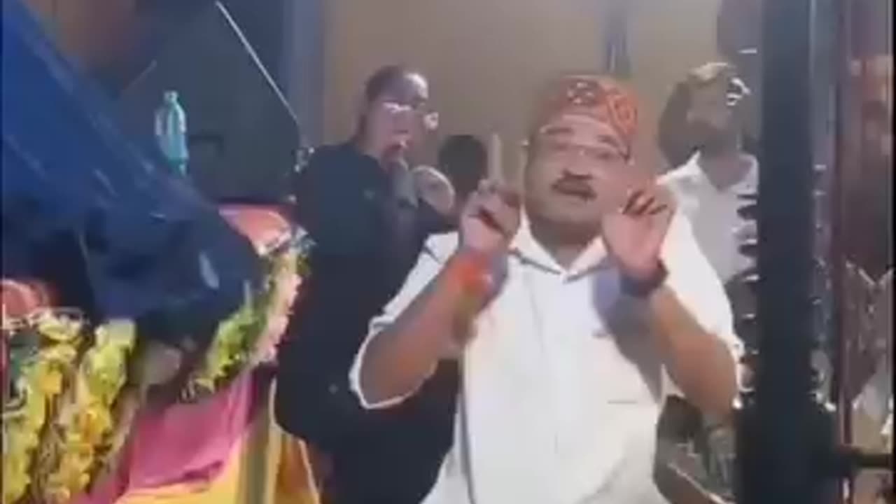 शमसान में आर्केस्टा.पुरा आत्मा समाज खुस🤣🤗🤪#viralvideos #videoshow