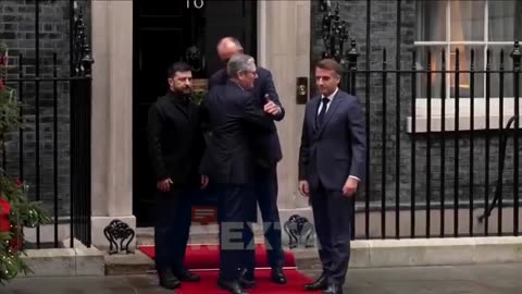 Obummer & Mike Pompeo...And here are all the Deep State plotters leaving 10 Downing Street today 👇🏻