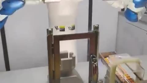 Watch this robot solve a Rubik’s cube