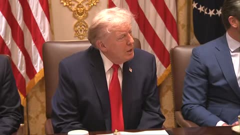 Trump holds 10th Cabinet meeting as Dems threaten shutdown