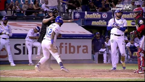 ¡Rougned Odor se robó home!