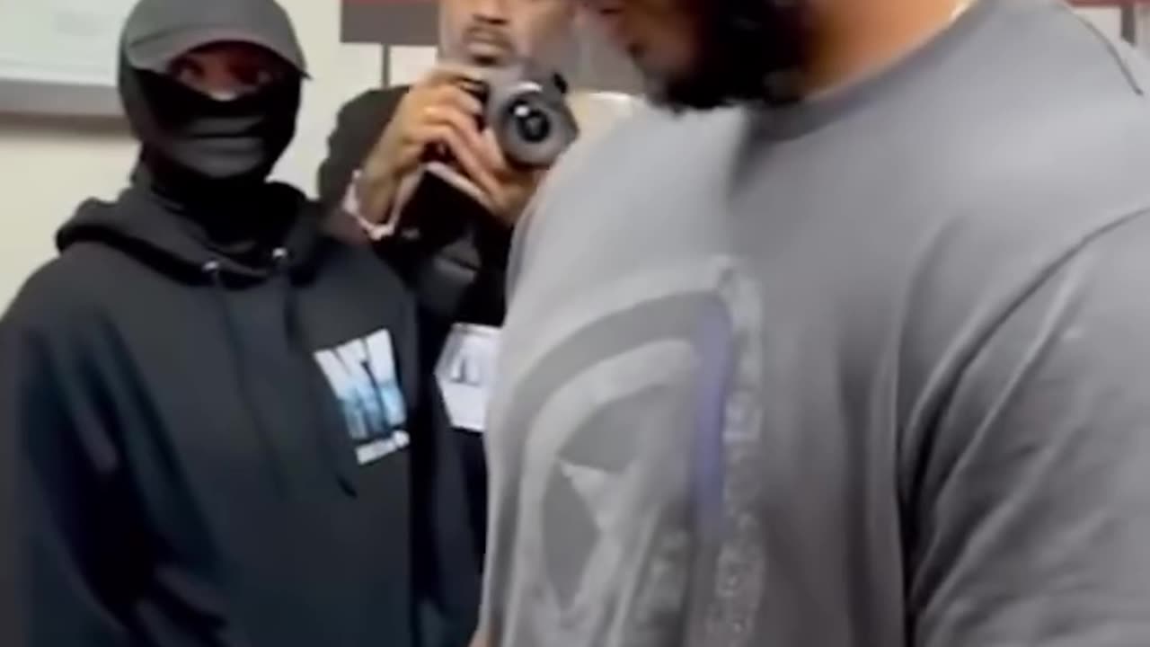 Masked ICE agents in NYC threatened a woman