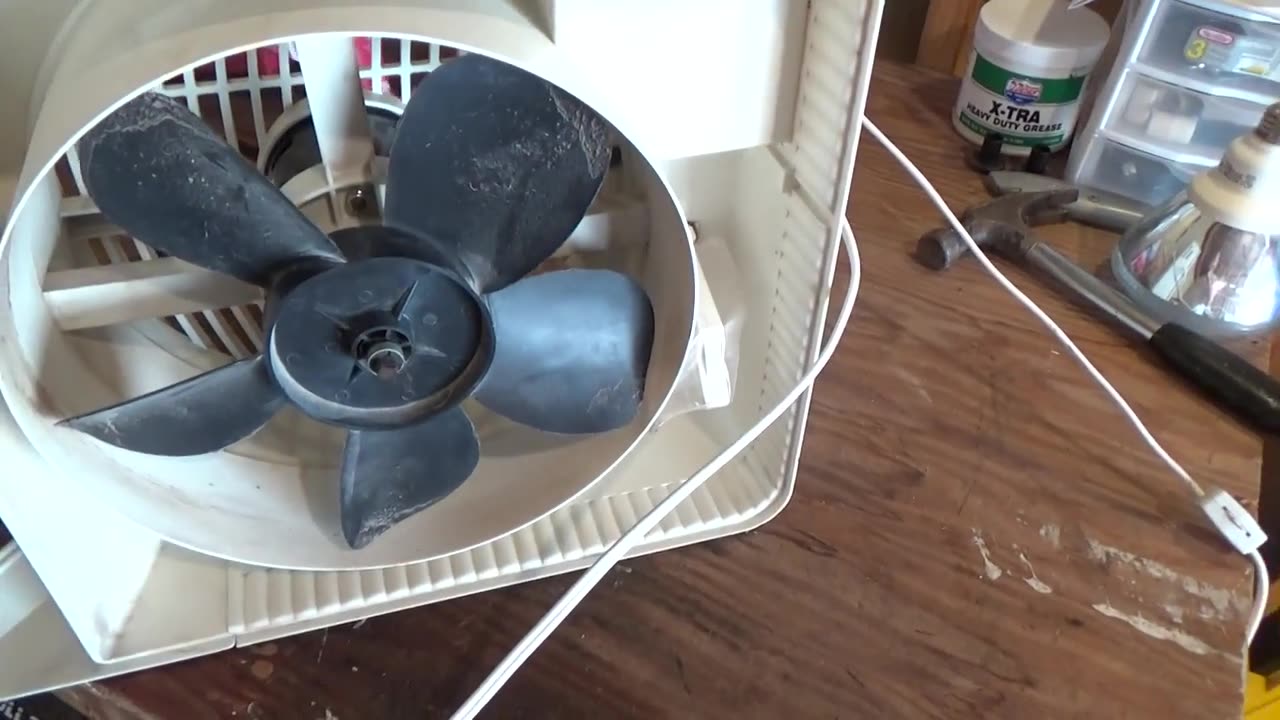 Smash Humidifier Fan (NSFW) Warning some cussing_swearing