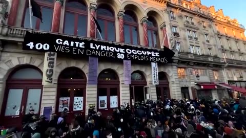 French police evict 400 migrants from Paris theater after 3-month occupation