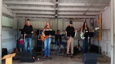 Worship in Neosho 2025