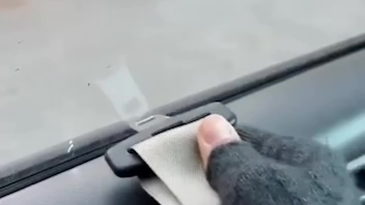 4 uses for a seatbelt.