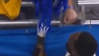 DK Metcalf Has Sideline Altercation With Fan