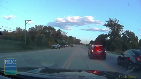 Dashcam captures driver fleeing Wisconsin traffic stop, ramming police cars during high-speed chase