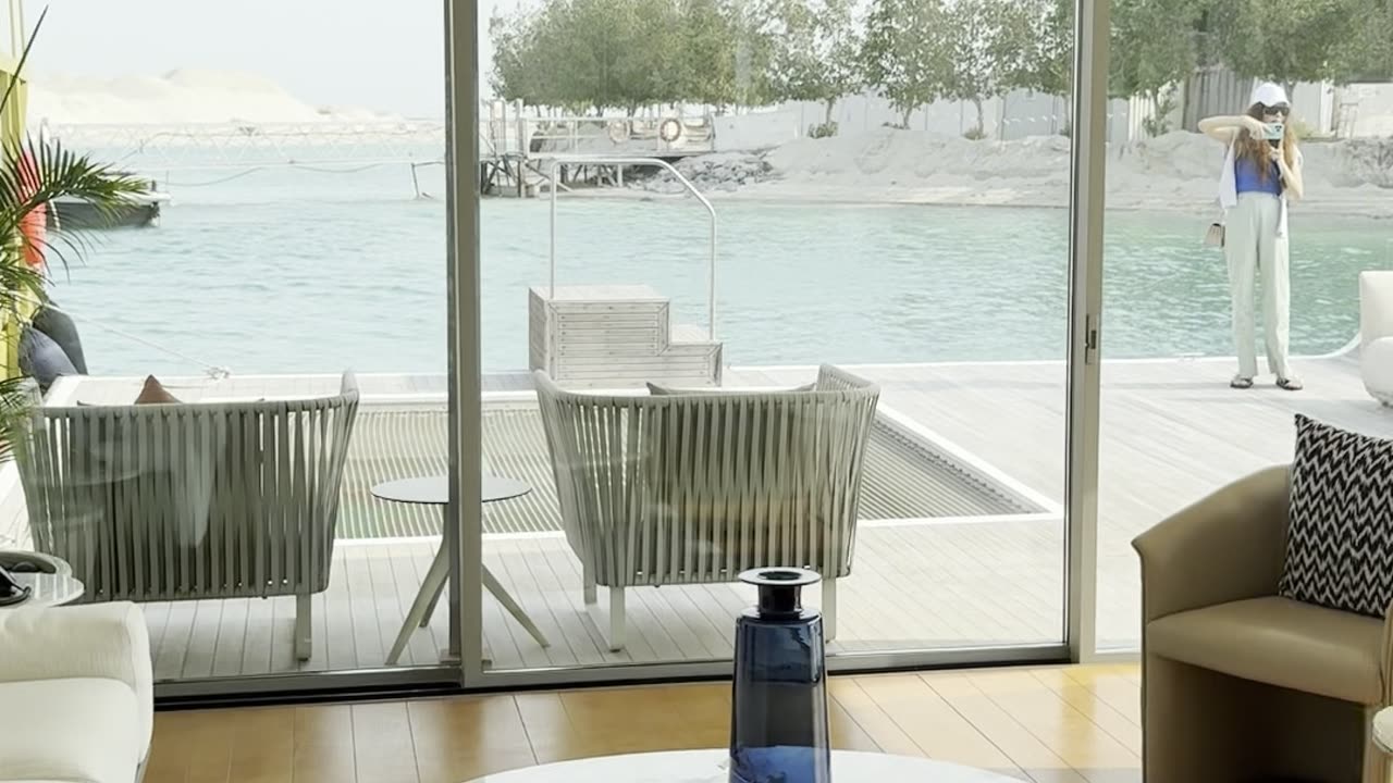 The Floating Villa 🏡