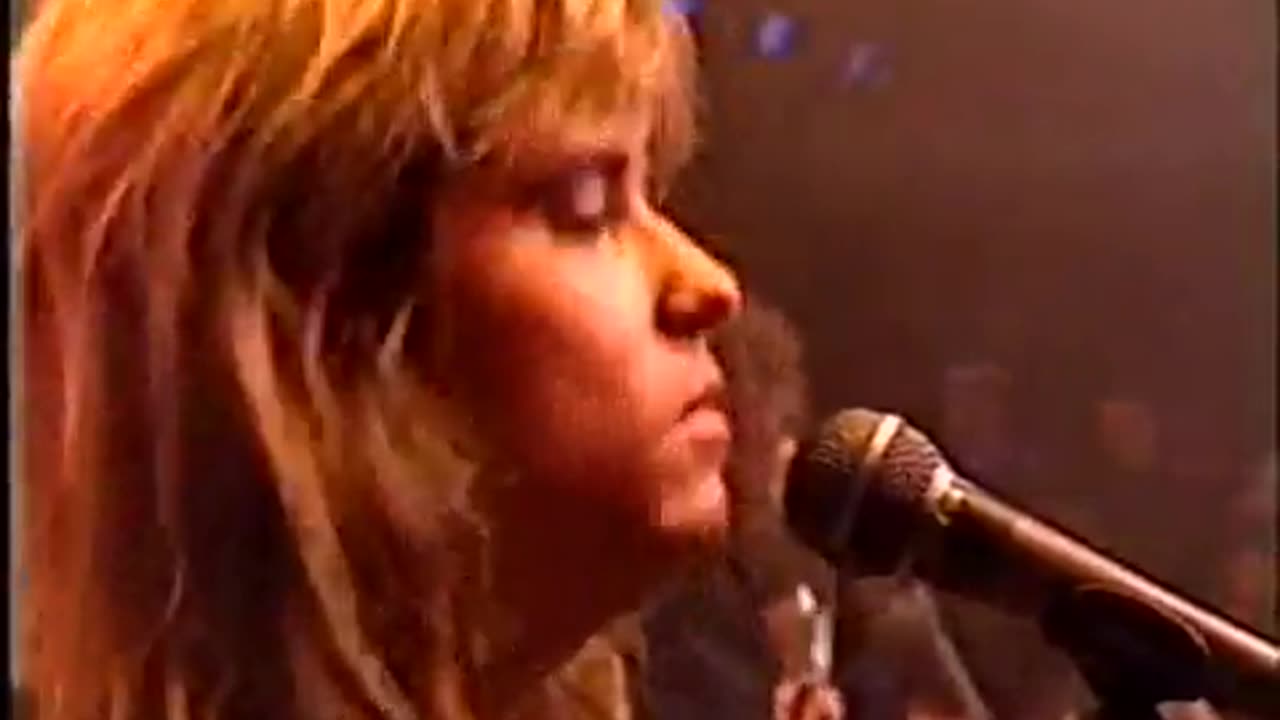Bangles - Manic Monday & Let It Go = The Tube 1986