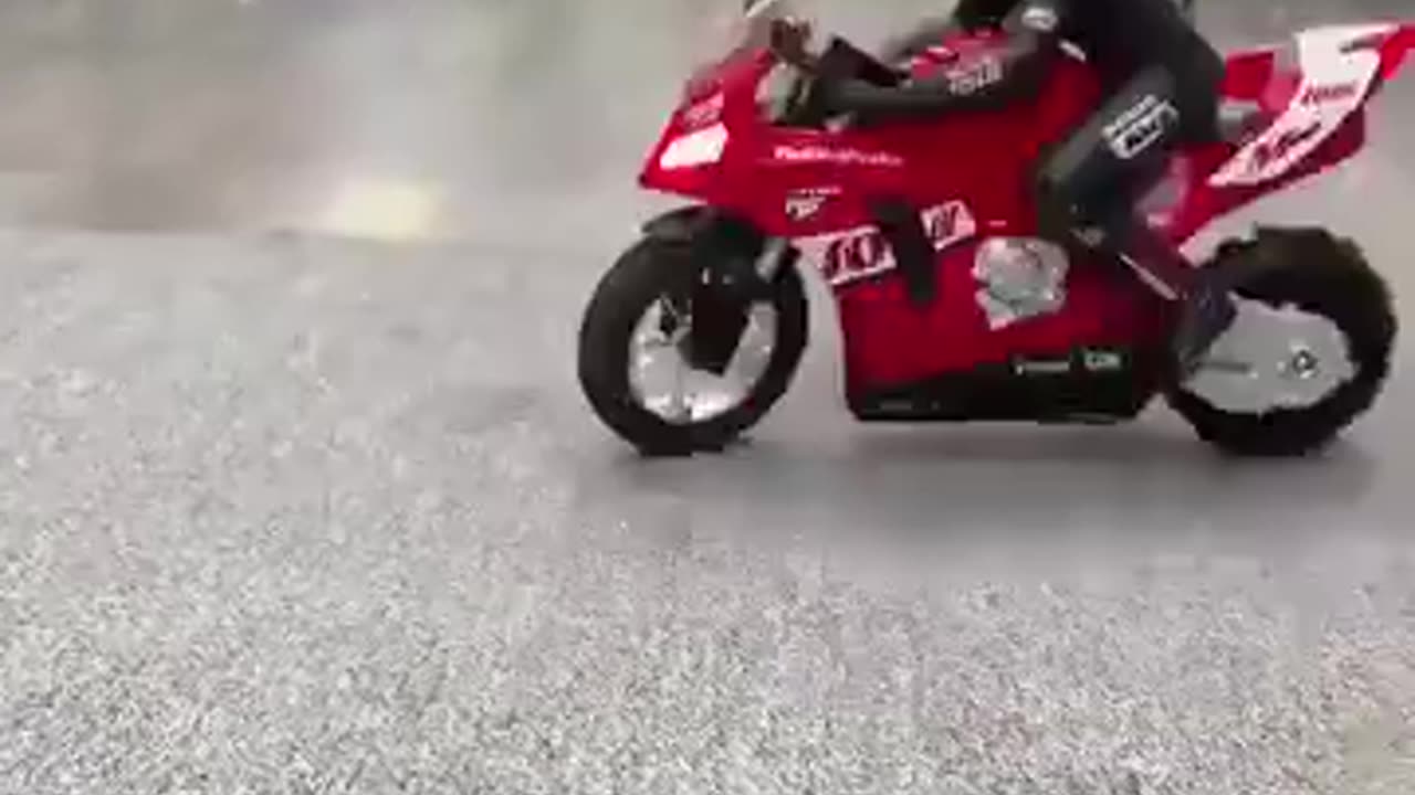 SELF-BALANCED Standing Competitive Drift Remote Control Motorcycle Stunt Racing