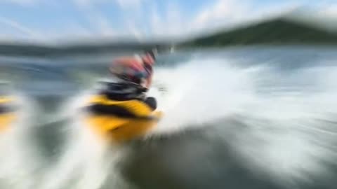 Underwater Jetski Activate (via:@vitalik_levitskyi)