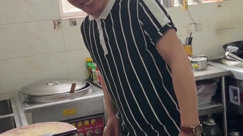 全网保姆级视频教程，厨房小白如何用刀切菜。 #省饭课代表 #抖音美食推荐官 #厨房小白 #大学生就业